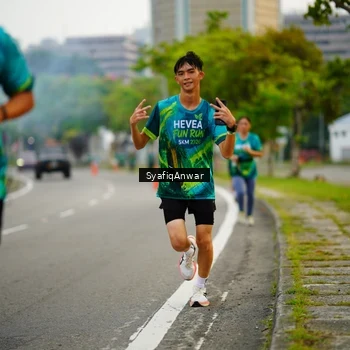 Runner Photo 8648940