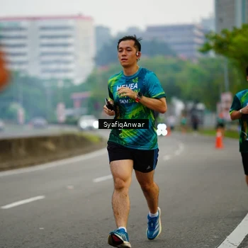 Runner Photo 8649231