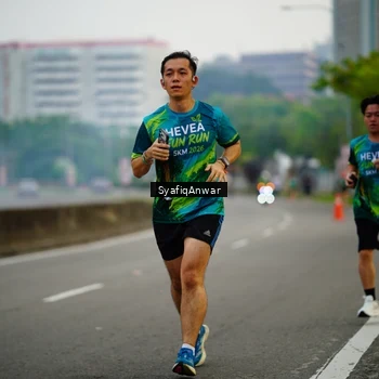 Runner Photo 8649243