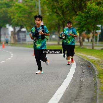 Runner Photo 8649331