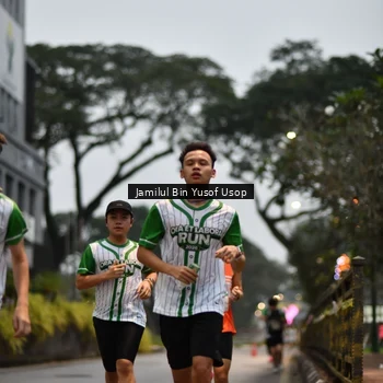 Runner Photo 8650693