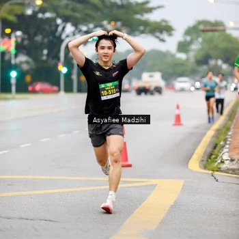 Runner Photo 8657312