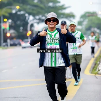 Runner Photo 8657673
