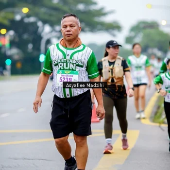 Runner Photo 8658100