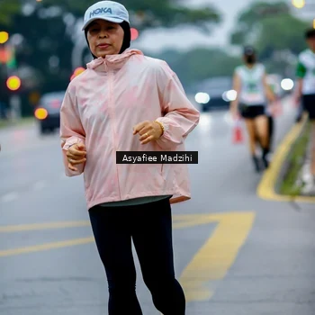 Runner Photo 8658140