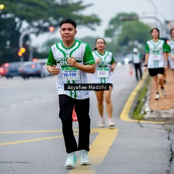 Runner Photo 8658211