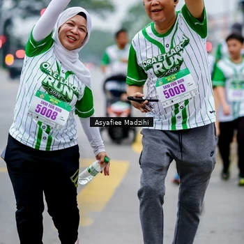 Runner Photo 8658411