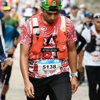 Runner Photo 8660001
