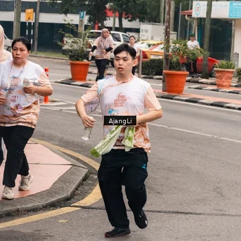 Runner Photo 8663000