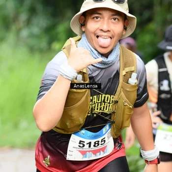 Runner Photo 8663309