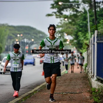 Runner Photo 8664402