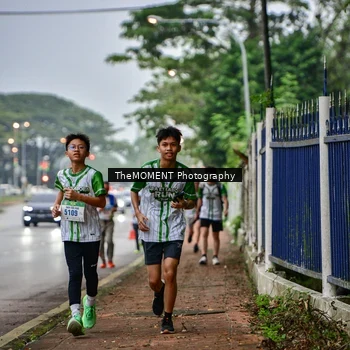 Runner Photo 8664413