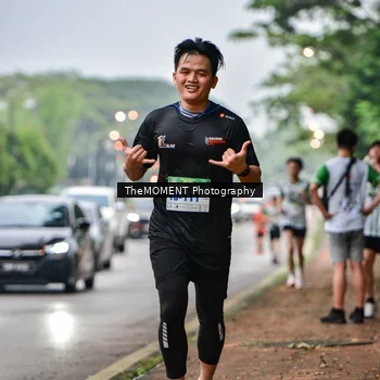 Runner Photo 8664415