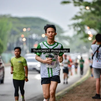 Runner Photo 8664417