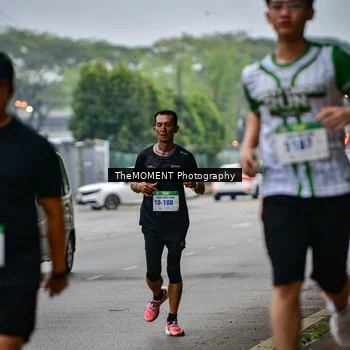 Runner Photo 8664494