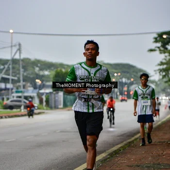 Runner Photo 8664524