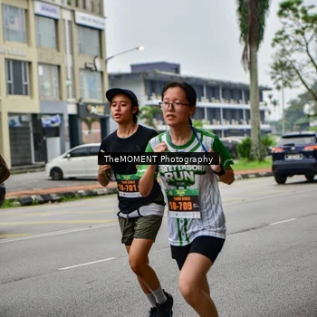 Runner Photo 8664691