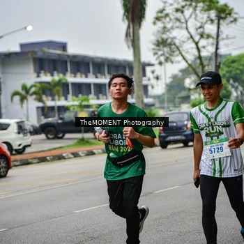 Runner Photo 8664800