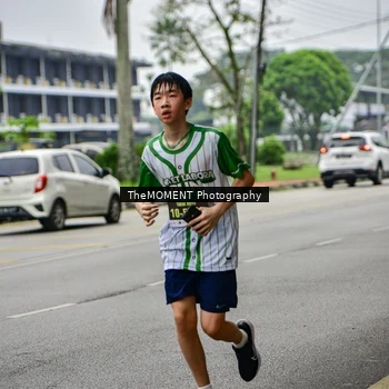 Runner Photo 8664936