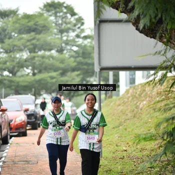 Runner Photo 8670003