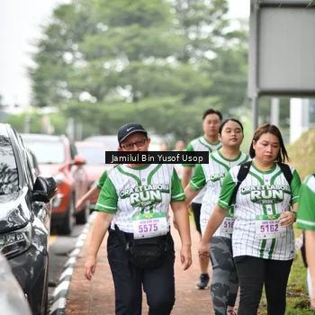 Runner Photo 8670275