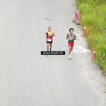 Runner Photo 8675953