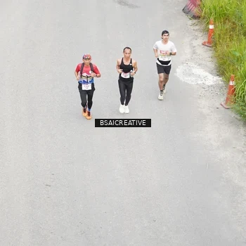 Runner Photo 8676004