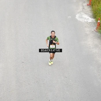 Runner Photo 8676043