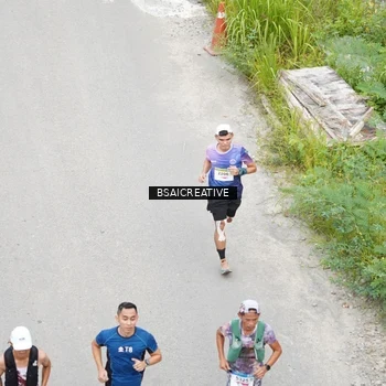 Runner Photo 8676075