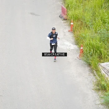 Runner Photo 8676115