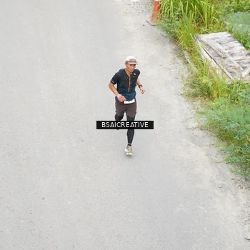Runner Photo 8676194