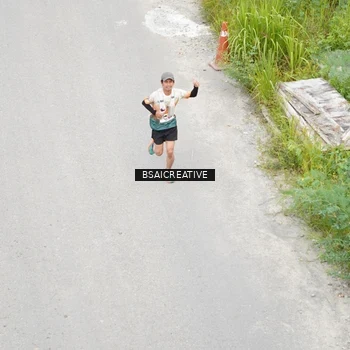 Runner Photo 8676246
