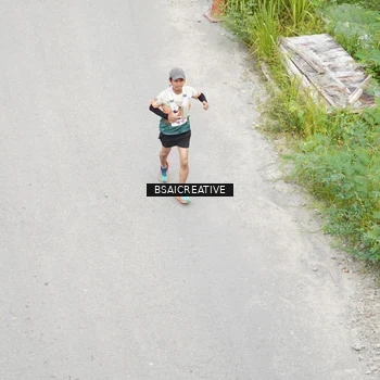 Runner Photo 8676251