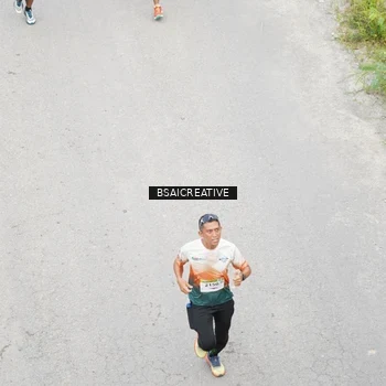 Runner Photo 8676419