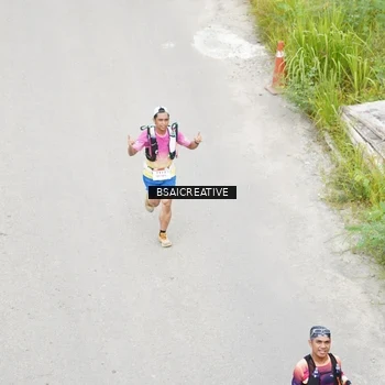 Runner Photo 8676606