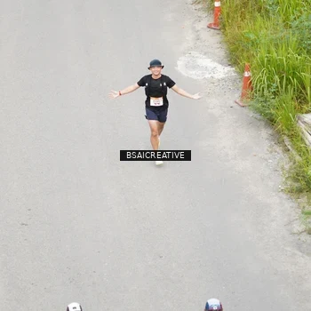 Runner Photo 8676702