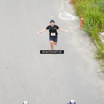 Runner Photo 8676704