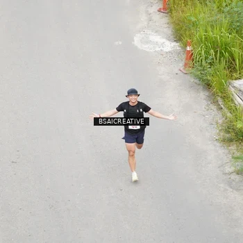 Runner Photo 8676708