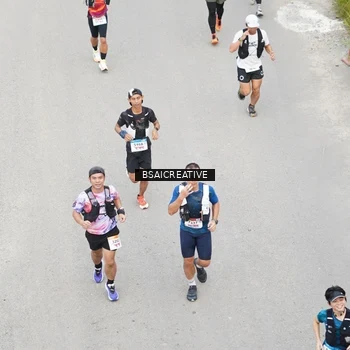Runner Photo 8676870