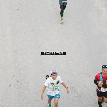 Runner Photo 8676918