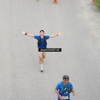 Runner Photo 8677858
