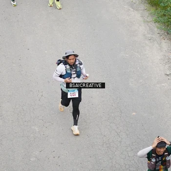 Runner Photo 8683445