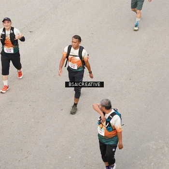 Runner Photo 8687062