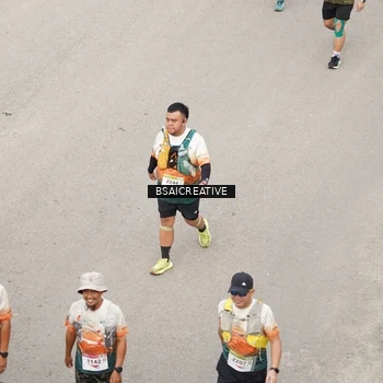 Runner Photo 8687477