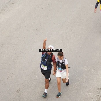 Runner Photo 8687849