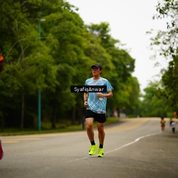 Runner Photo 8705943