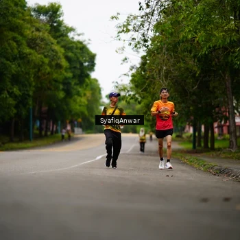 Runner Photo 8706001