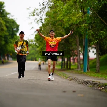 Runner Photo 8706011