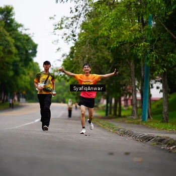 Runner Photo 8706020