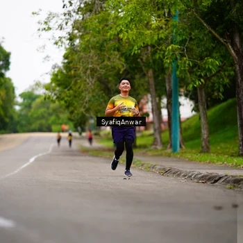 Runner Photo 8706043